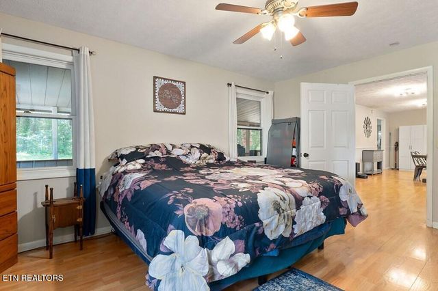 618 Cash Dollar Rd, Sparta, TN 38583