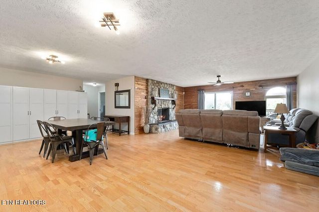 618 Cash Dollar Rd, Sparta, TN 38583