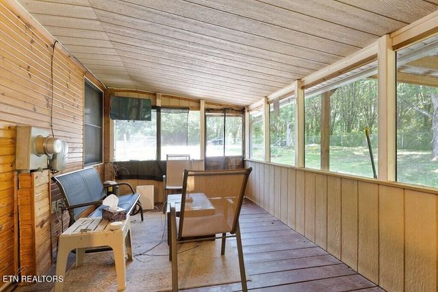 618 Cash Dollar Rd, Sparta, TN 38583