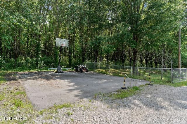 618 Cash Dollar Rd, Sparta, TN 38583