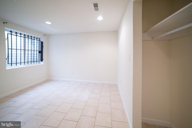 1915 N GRATZ ST, Philadelphia, PA 19121