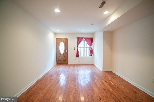 1915 N GRATZ ST, Philadelphia, PA 19121