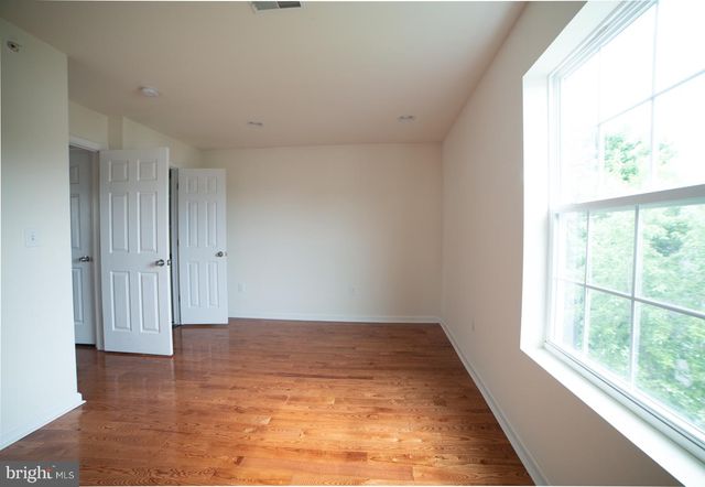1915 N GRATZ ST, Philadelphia, PA 19121