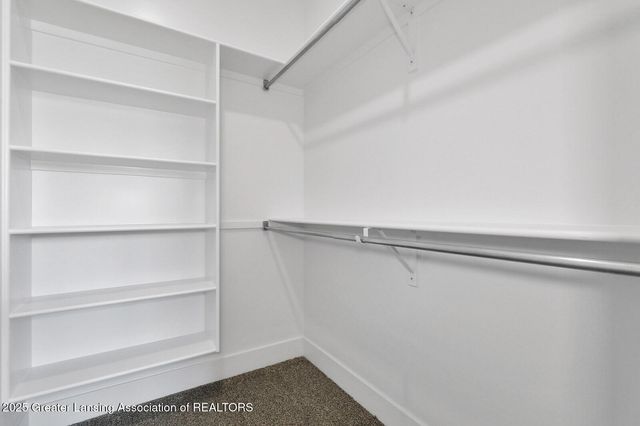 1145 Peninsula Drive, Grand Ledge, MI 48837