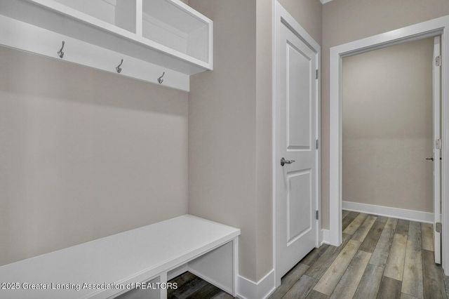 1145 Peninsula Drive, Grand Ledge, MI 48837