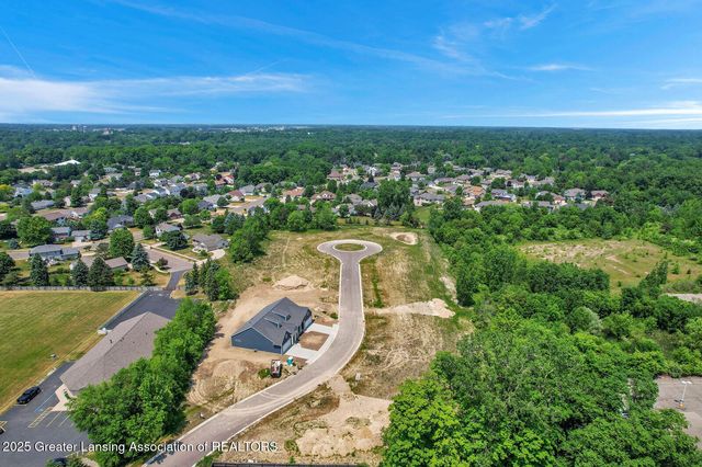 1145 Peninsula Drive, Grand Ledge, MI 48837