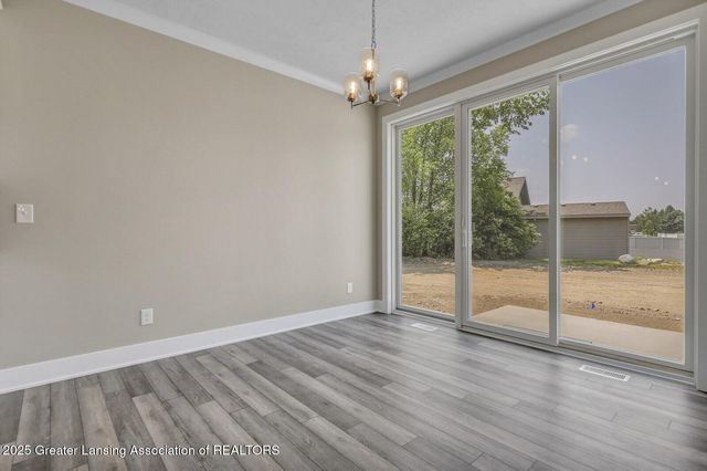 1145 Peninsula Drive, Grand Ledge, MI 48837