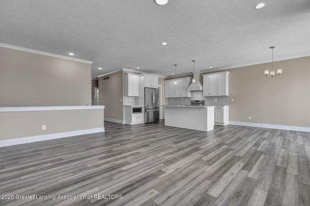 1145 Peninsula Drive, Grand Ledge, MI 48837