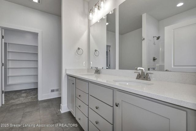 1145 Peninsula Drive, Grand Ledge, MI 48837