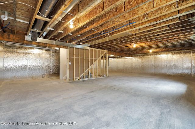 1145 Peninsula Drive, Grand Ledge, MI 48837