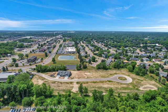 1145 Peninsula Drive, Grand Ledge, MI 48837