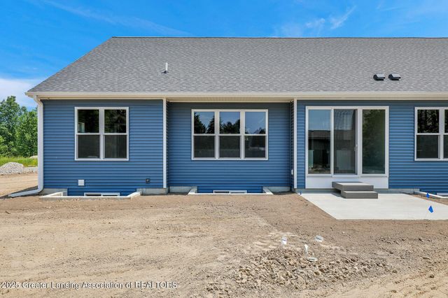 1145 Peninsula Drive, Grand Ledge, MI 48837