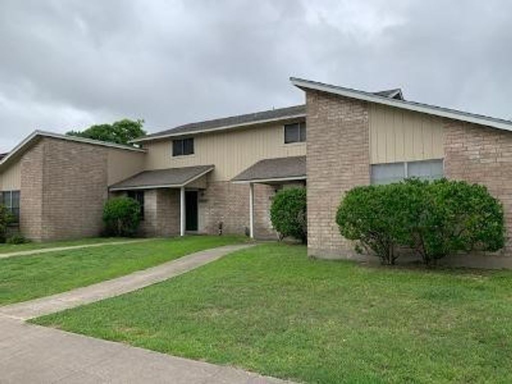 4301 Acushnet Dr C, Corpus Christi, TX 78413