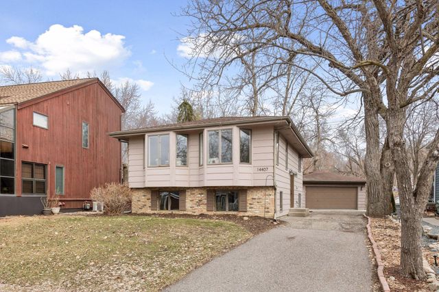 14407 Watersedge Trail NE, Prior Lake, MN 55372