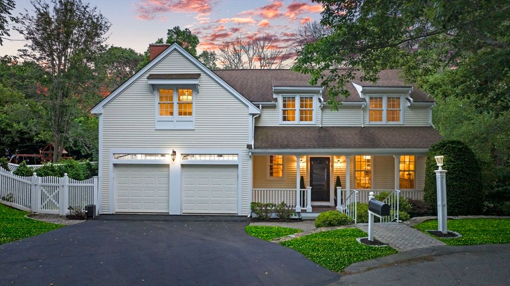1 Westport Ln, Marblehead, MA 01945