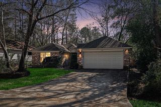 23 S Tallowberry Drive, The Woodlands, TX 77381