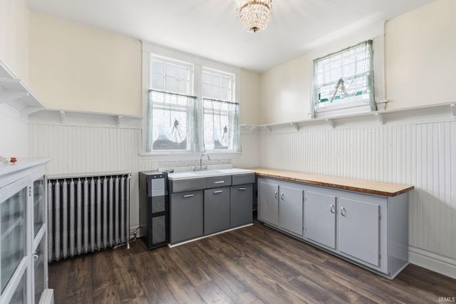 206 S Main Street, Ligonier, IN 46767