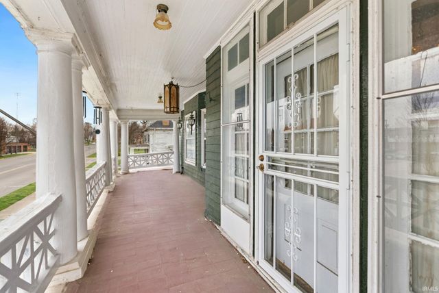 206 S Main Street, Ligonier, IN 46767