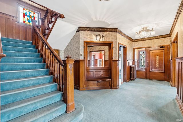 206 S Main Street, Ligonier, IN 46767