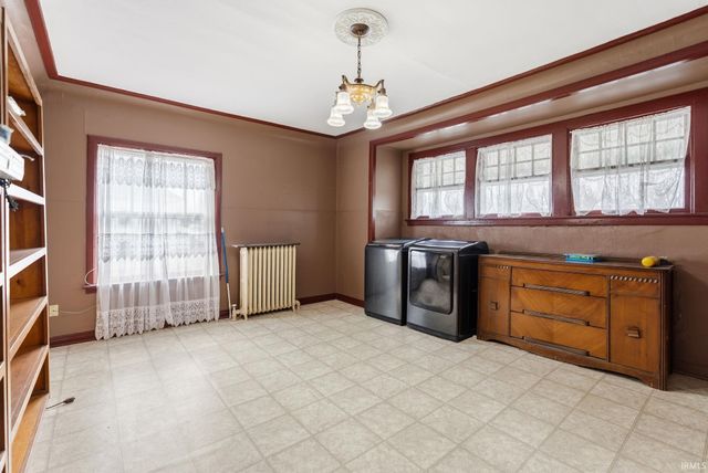 206 S Main Street, Ligonier, IN 46767