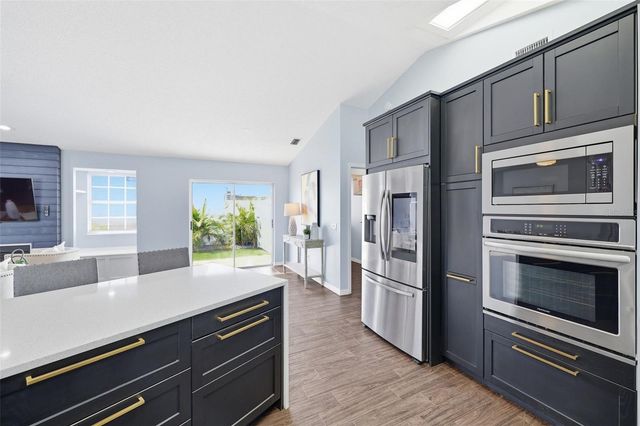 2722 BUCKHORN OAKS DRIVE, Valrico, FL 33594