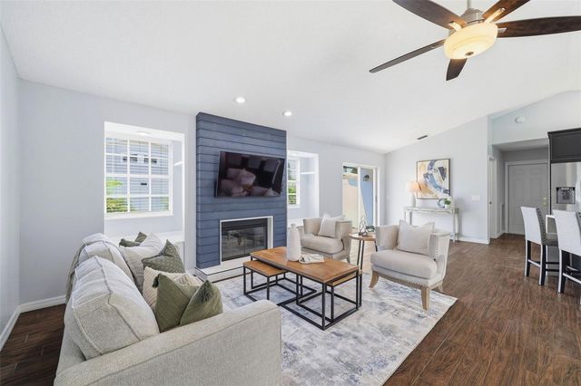 2722 BUCKHORN OAKS DRIVE, Valrico, FL 33594