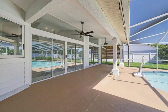 2722 BUCKHORN OAKS DRIVE, Valrico, FL 33594