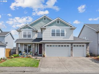 737 JUNE Dr, Molalla, OR 97038