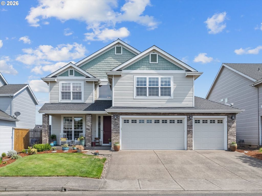737 JUNE Dr, Molalla, OR 97038