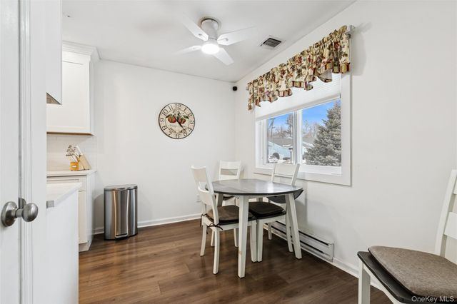 201 Bentley Court E, Saint James, NY 11780