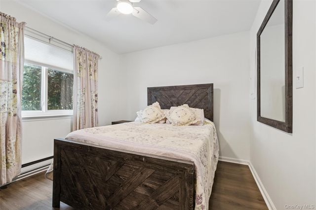 201 Bentley Court E, Saint James, NY 11780