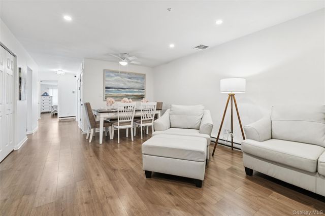 201 Bentley Court E, Saint James, NY 11780