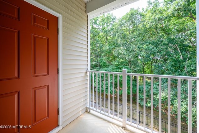 633 Sophee Lane, Lakewood, NJ 08701