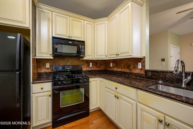 633 Sophee Lane, Lakewood, NJ 08701