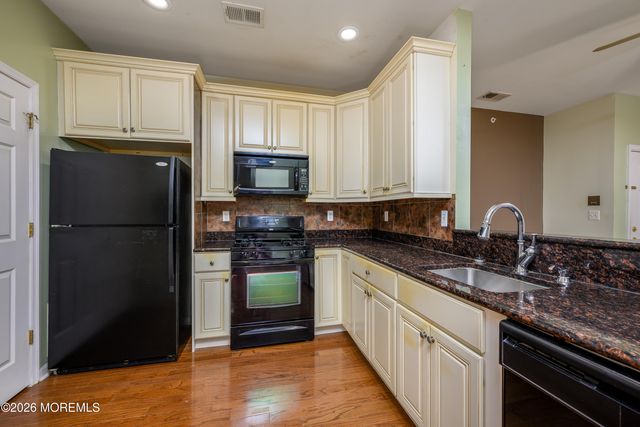 633 Sophee Lane, Lakewood, NJ 08701