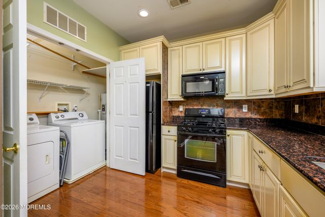 633 Sophee Lane, Lakewood, NJ 08701