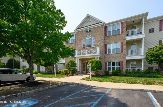 633 Sophee Lane, Lakewood, NJ 08701