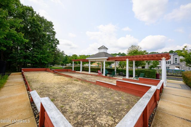 633 Sophee Lane, Lakewood, NJ 08701