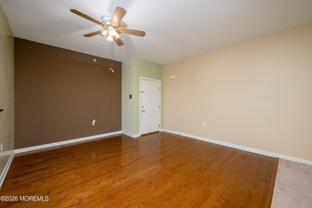 633 Sophee Lane, Lakewood, NJ 08701