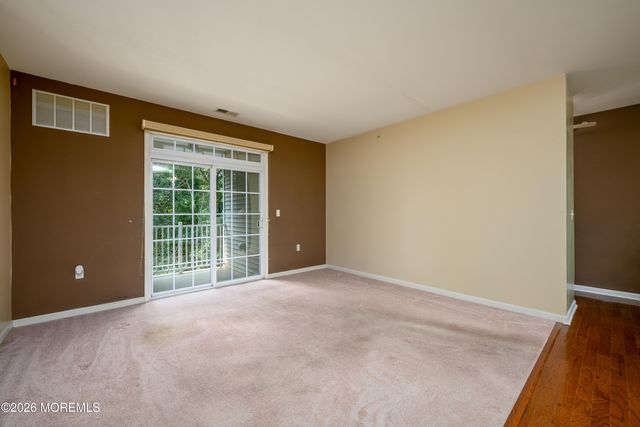 633 Sophee Lane, Lakewood, NJ 08701