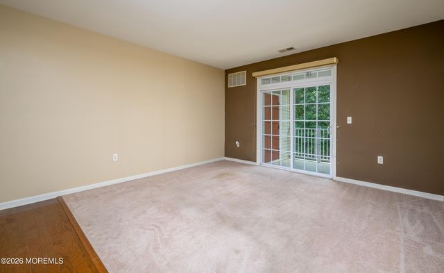 633 Sophee Lane, Lakewood, NJ 08701