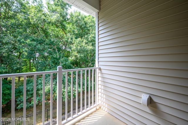 633 Sophee Lane, Lakewood, NJ 08701