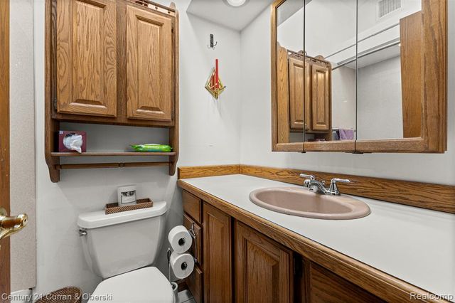 17061 Cicotte Avenue, Allen Park, MI 48101