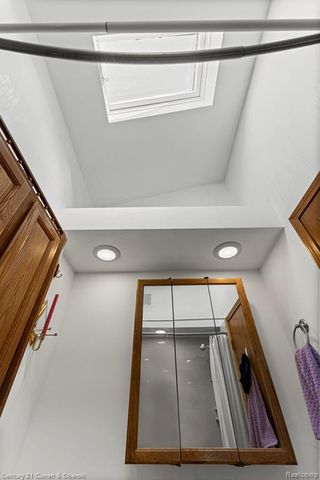 17061 Cicotte Avenue, Allen Park, MI 48101