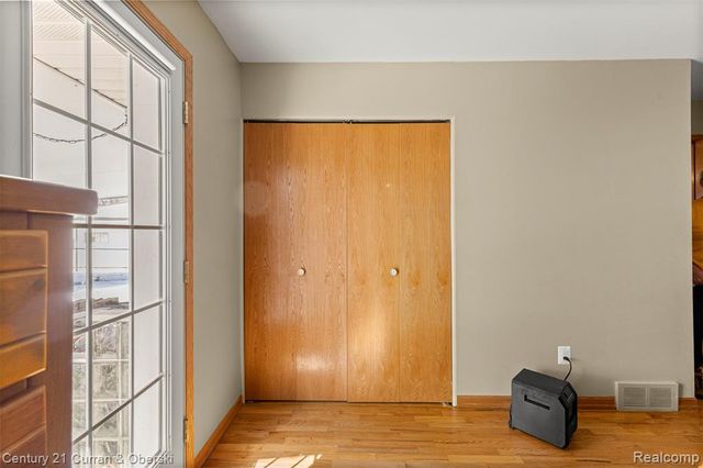 17061 Cicotte Avenue, Allen Park, MI 48101