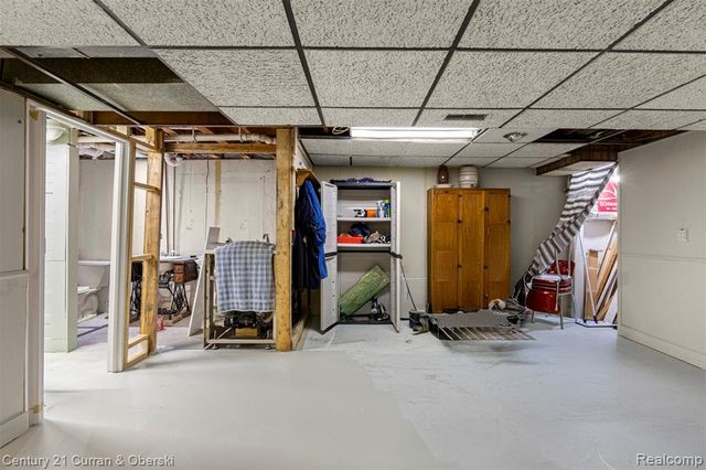 17061 Cicotte Avenue, Allen Park, MI 48101