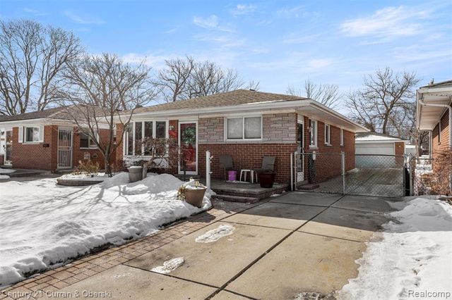 17061 Cicotte Avenue, Allen Park, MI 48101