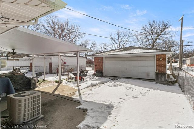 17061 Cicotte Avenue, Allen Park, MI 48101