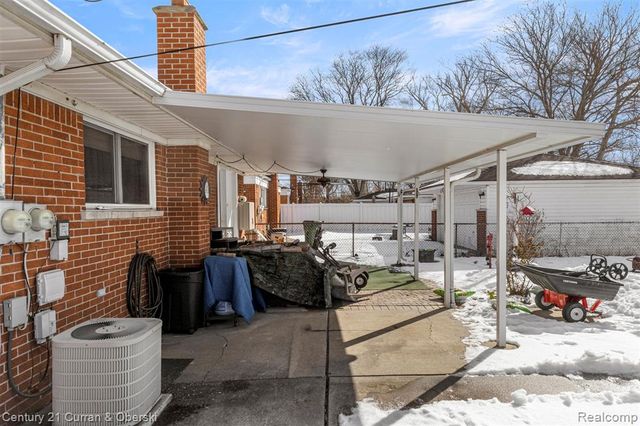 17061 Cicotte Avenue, Allen Park, MI 48101