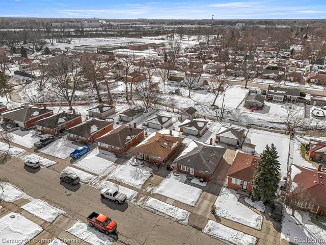 17061 Cicotte Avenue, Allen Park, MI 48101